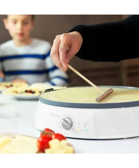 White Gray 1200W Crepe Maker K779