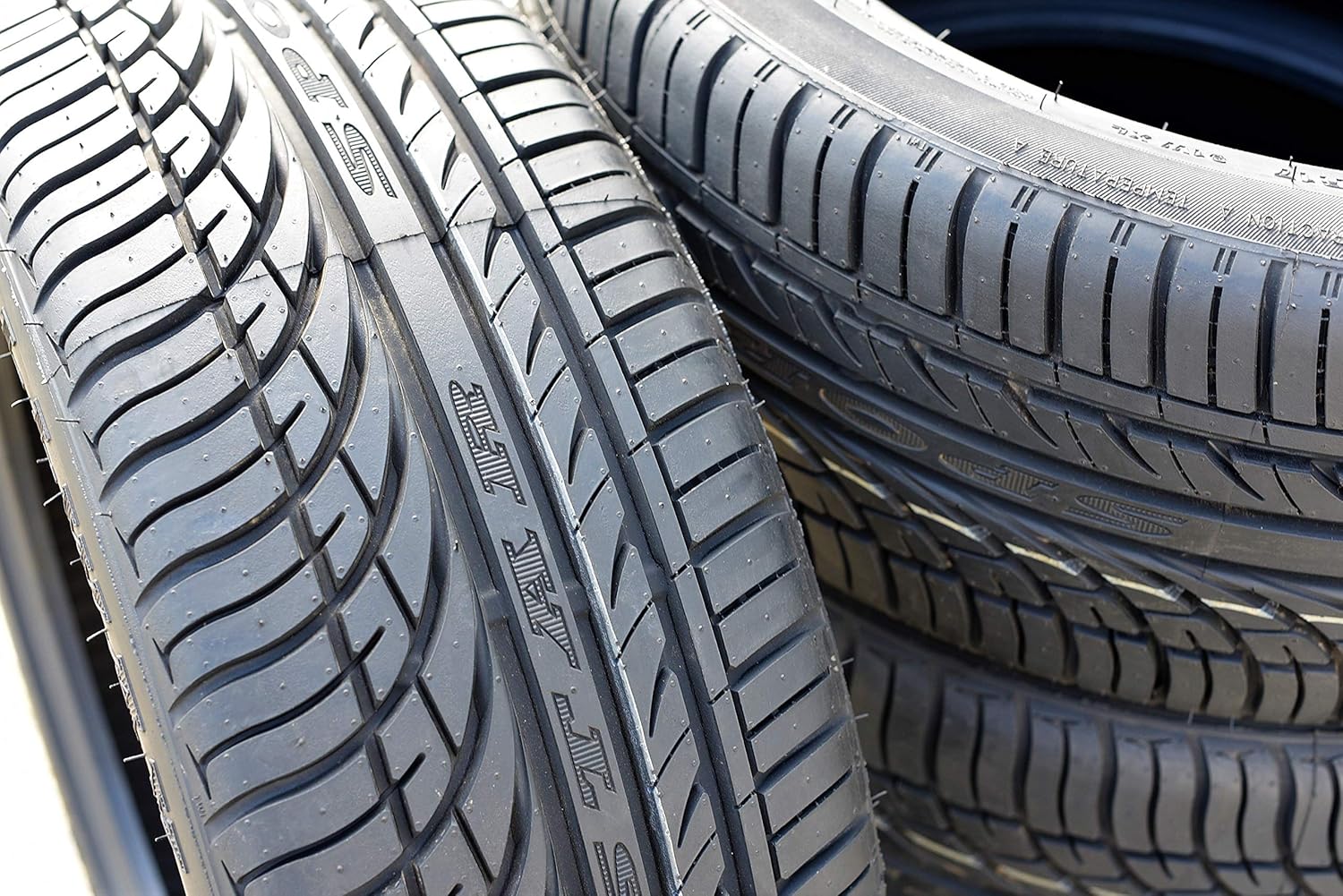 All-Season Performance Radial Tire 225/50R16 92V N572920