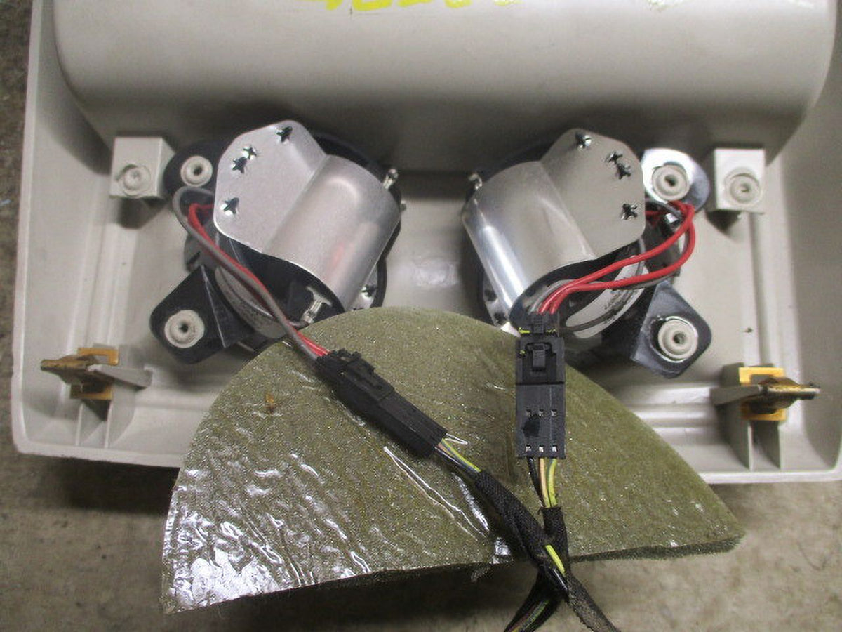 Pre-Owned Dodge Caravan Overhead Roof Console w/Lights OEM H305755