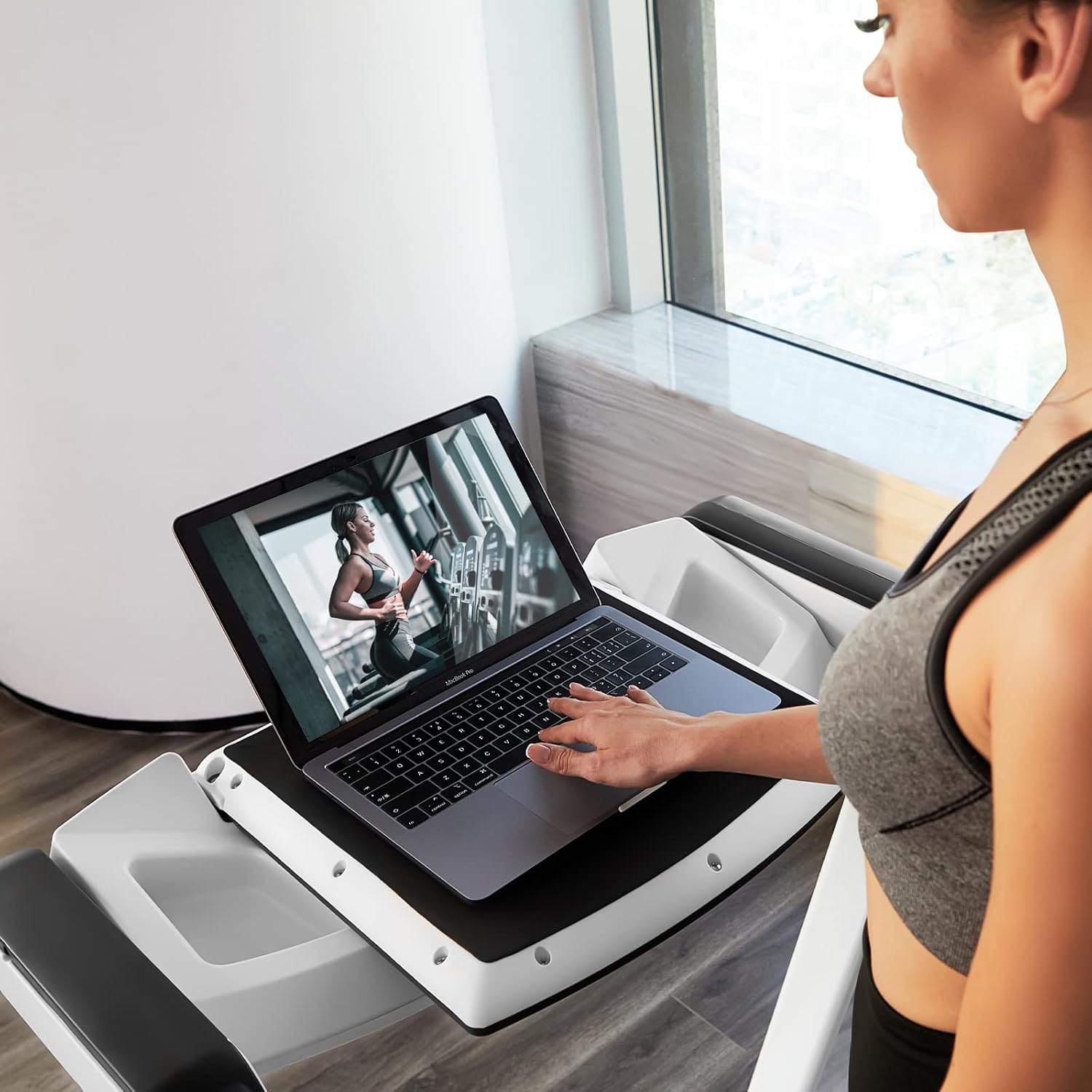 2-in-1 Folding Treadmill with Desk, Electric Treadmill with Auto Incline Bluetooth Speaker B4831