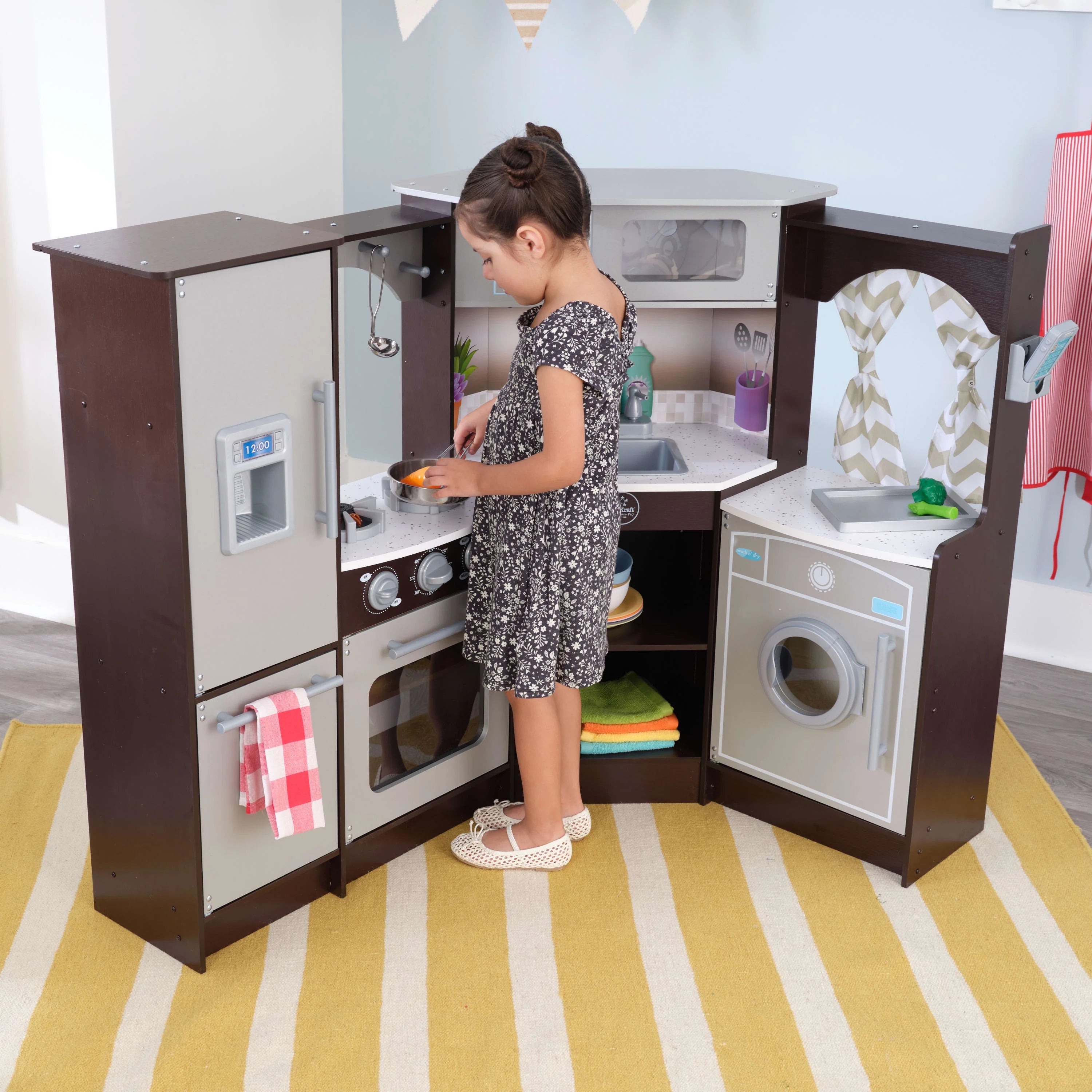 Espresso Corner Play Kitchen with Lights & Sounds P98362