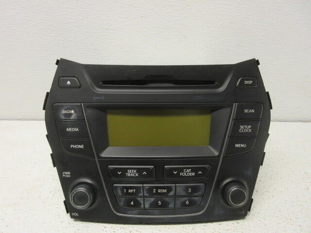 Pre-Owned Hyundai Santa Fe AM FM CD Mp3 Radio Receiver C7209